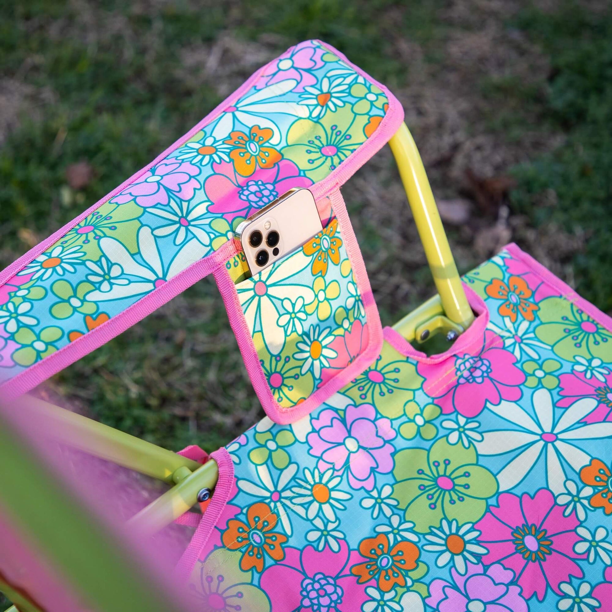 Comfort Pro Rocker - Floral - Weekend Trail Retreat