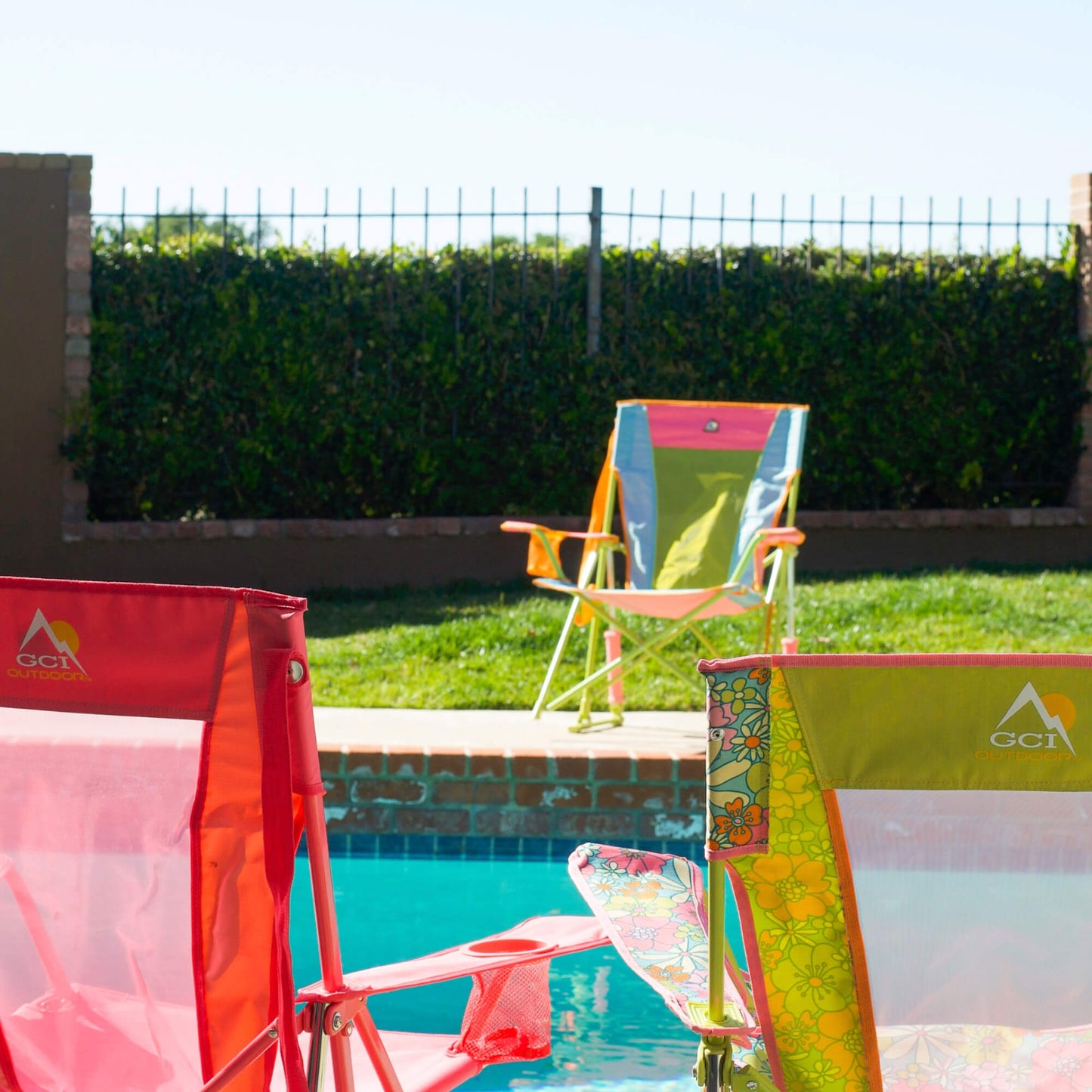 Comfort Pro Rocker - Floral - Weekend Trail Retreat