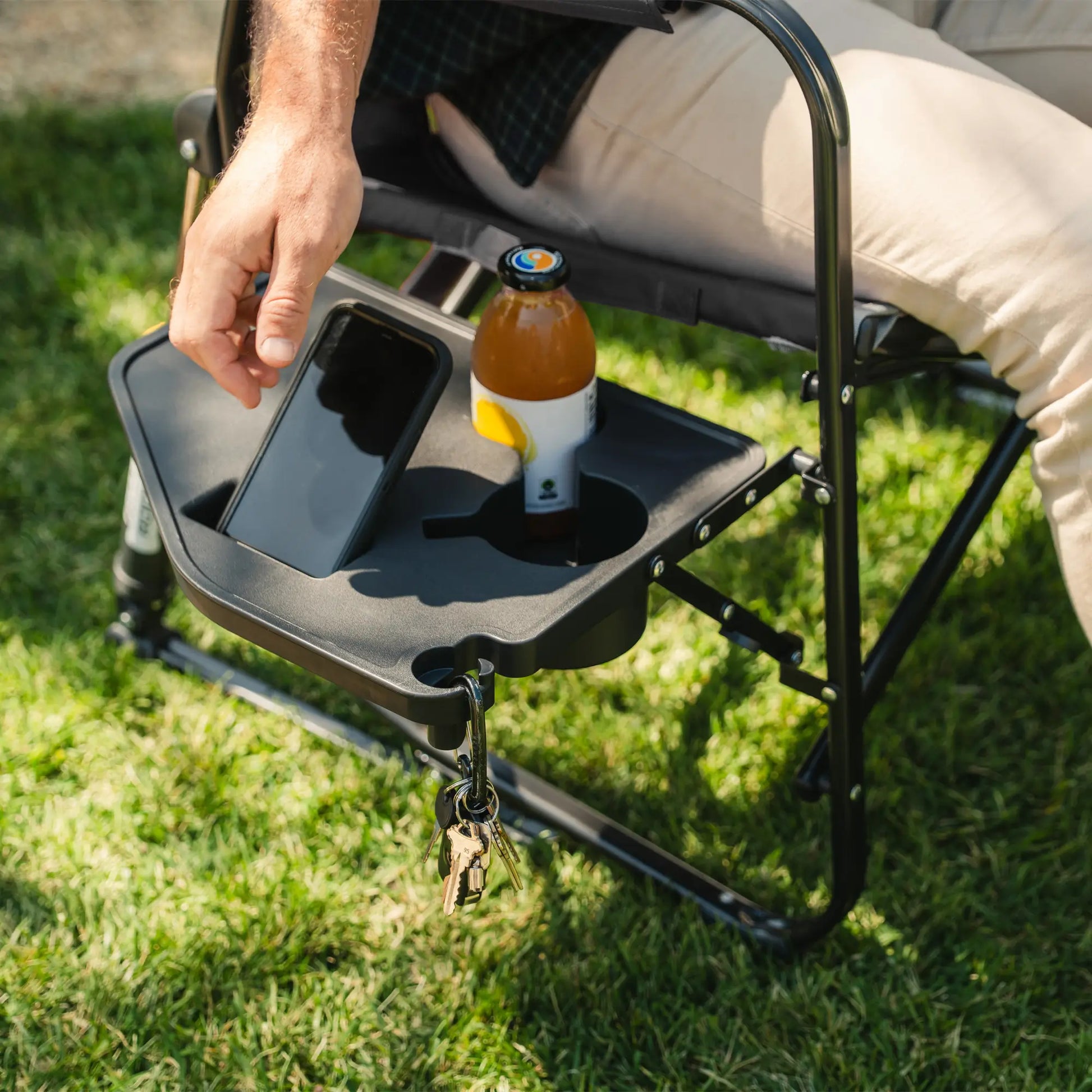 Freestyle Rocker XL™ with Side Table - Picnic Meal Prep