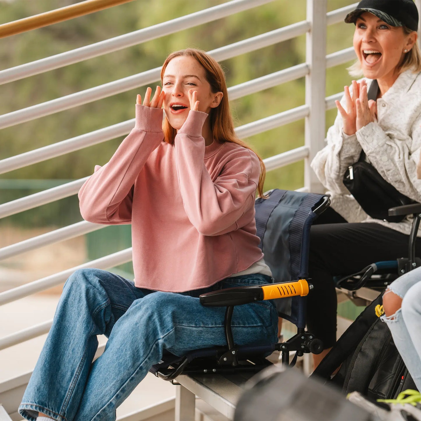 Stadium Rock-Cliner™ - Trackside Choice